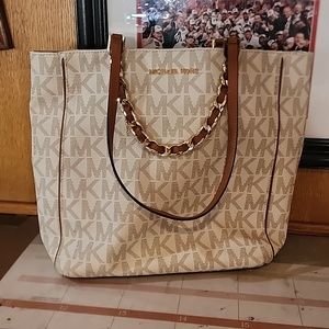 Michael Kors purse